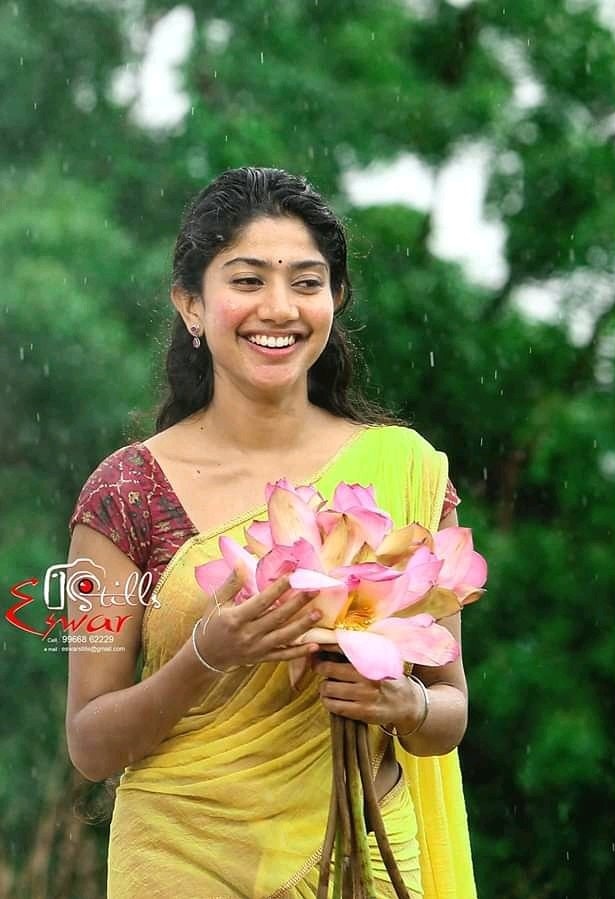 SaipallaviFC's tweet photo. Hybrid Pilla @Sai_Pallavi92 Pics From #Fidaa ❤😘 

#SaiPallavi @sekharkammula 
@IAmVarunTej @SVC_official https://t.co/LyLtxApWgL