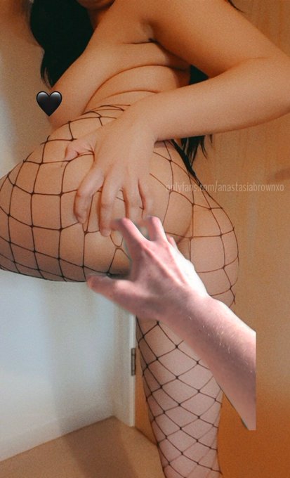 Every new sub gets free treats in their dm's plus a lil clip if you tip on my latest post! $3.75 sale<a href="/tag/newprofilepic"class="tags"><span>#newprofilepic</span></a>