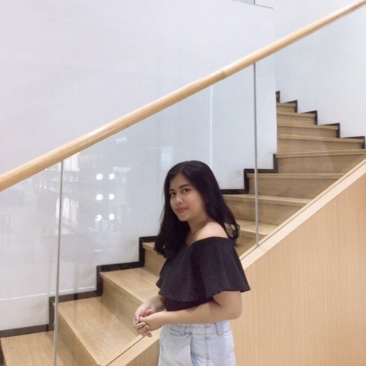 yuliaarsani1's tweet photo. Kangen ngantor☺️ https://t.co/ZxA5PttmPR