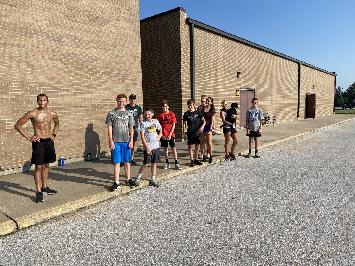 Another great day of Fulton cross country!  #fultonhornetsxc <a href="/CoachHutchXC/">Doug Hutcherson</a>