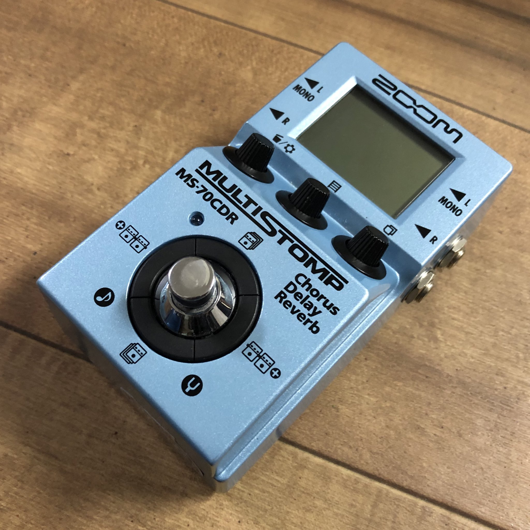 ZOOM マルチストンプ 早い者勝ち ZOOM MS-50Gの外部コントロール増設とMosky ''DUAL SWITCH