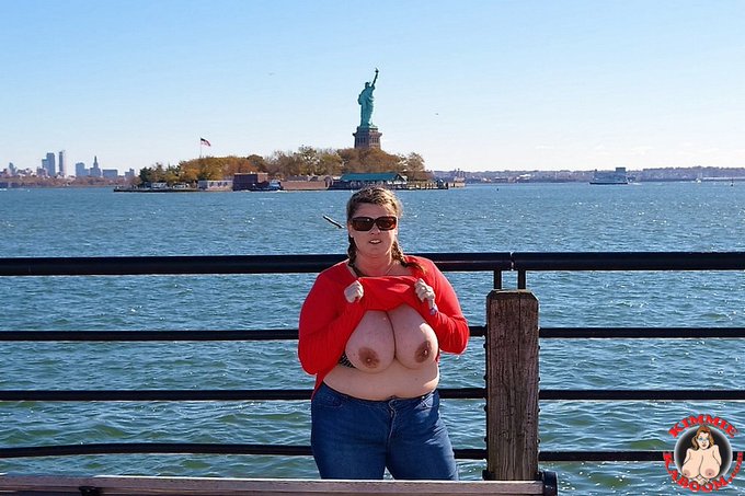 A #TittyTuesday &amp; #Throwback all in one! Back to a time in the world when we could go outside! https://t<a href="/tag/tittytuesday"class="tags">#TittyTuesday</a><a href="/tag/throwback"class="tags">#Throwback</a>