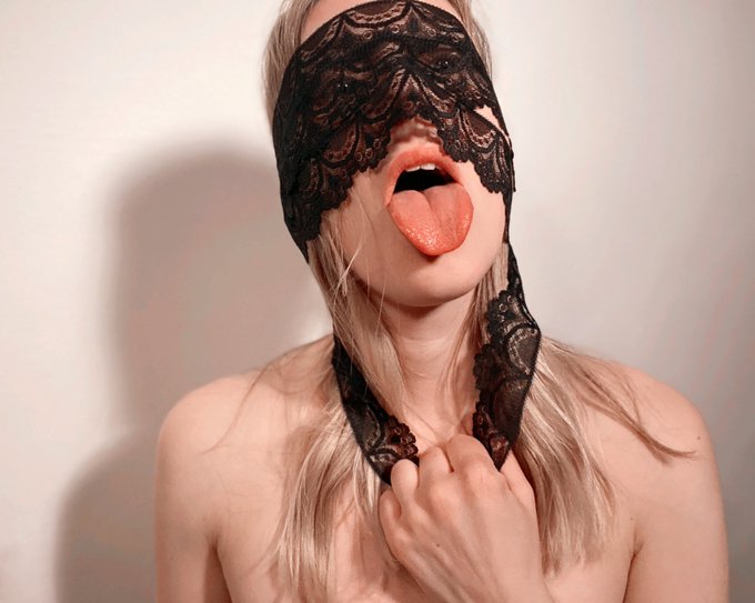 Looking for something fresh and frisky? Why not try @friskvip.   Follow my FREE wall or sub to my private