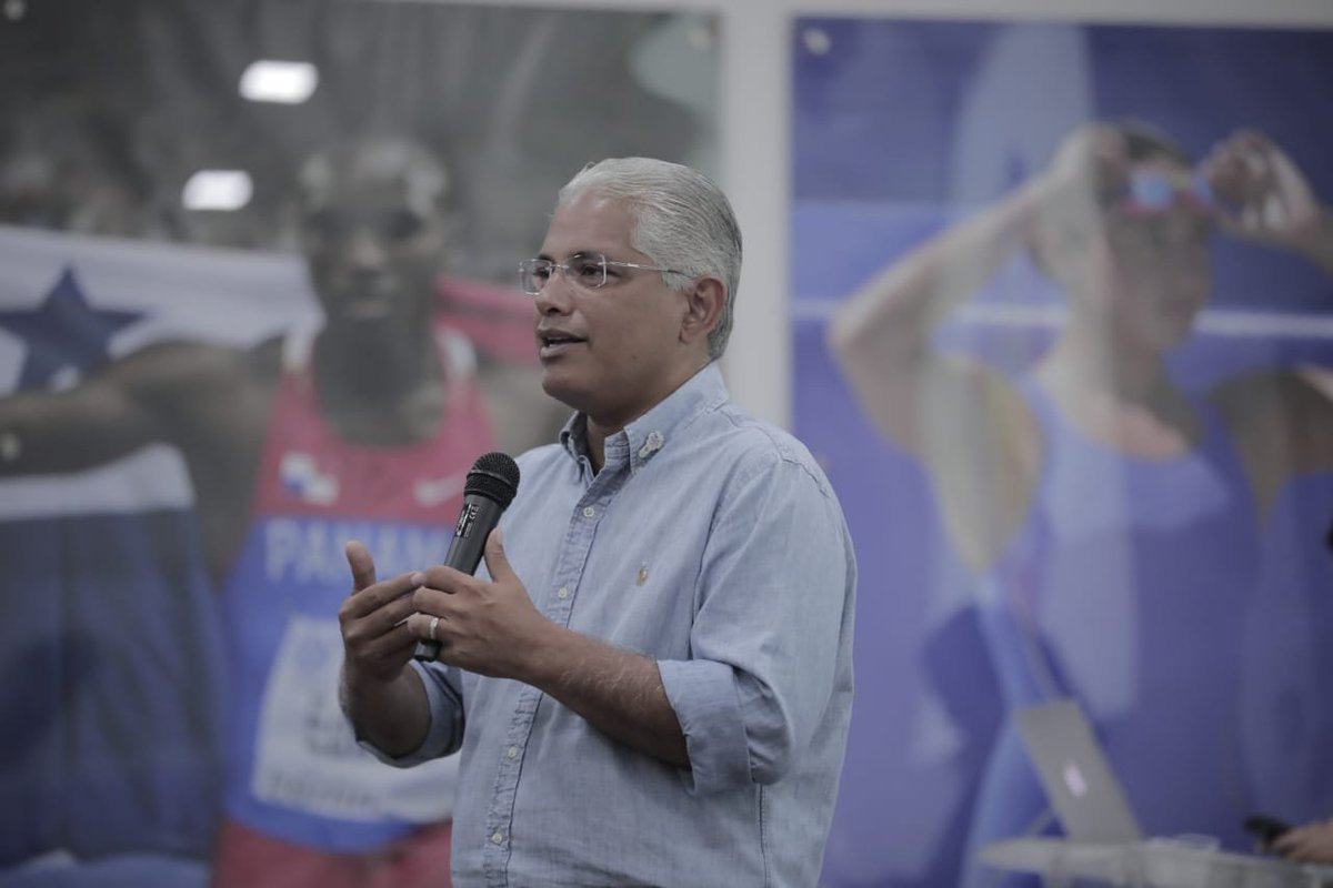 de 1967 nació en Chitré, Panamá el abogado y político, <a href="/BlandonJose/">José Isabel Blandón</a>. Actualmente ocupa el cargo de Presidente del Partido <a href="/panamenistas/">Panameñistas</a>.

Otros cargos
• Diputado Suplente (1994-1999)
• Diputado (1999-2004, 2004-2009, 2009-2014)
• Alcalde de Panamá (2014-2019)
<a href="/jblandonc/">Jose I Blandon C</a>