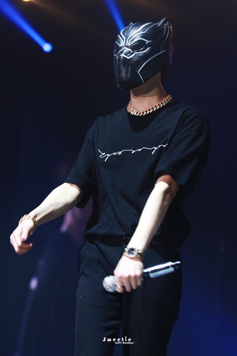 sweetie_bam's tweet photo. 180708 @BamBam1A 
Eyes On You in Houston
🍼👶🏻💓 ✨🙅🏻🙅🏻‍♂️✨
#น้องแบมตัวแค่เนี๊ย ...5555🤣
#뱀뱀 #BamBam #แบมแบม
#갓세븐⁠ #GOT7 ⁠ https://t.co/jJRlvbrbrx