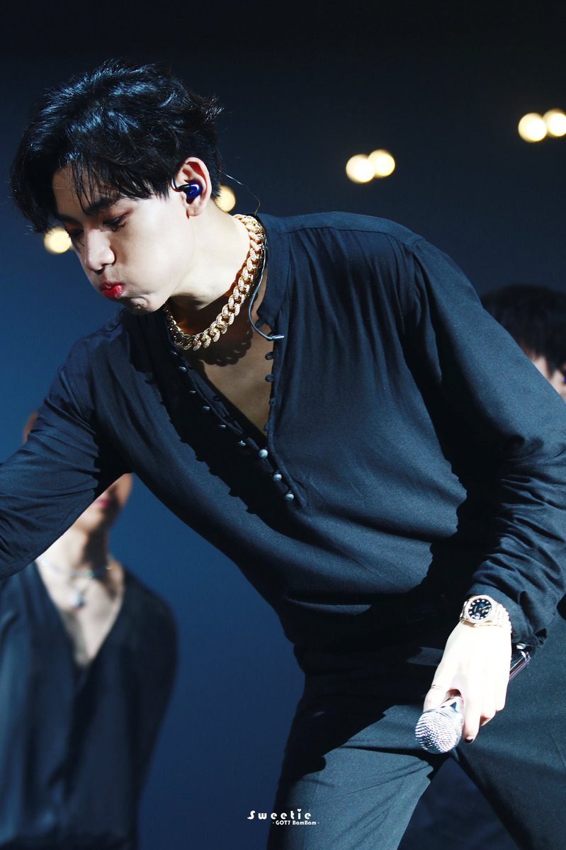 sweetie_bam's tweet photo. 180708 @BamBam1A 
Eyes On You in Houston
🍼👶🏻💓 ✨🙅🏻🙅🏻‍♂️✨
#น้องแบมตัวแค่เนี๊ย ...5555🤣
#뱀뱀 #BamBam #แบมแบม
#갓세븐⁠ #GOT7 ⁠ https://t.co/jJRlvbrbrx