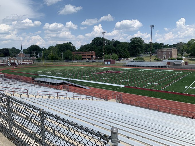 We're nearly ready seniors - see you later this morning....be on time so we can get out of the heat ASAP!!

(THANKS RAY PATT FOR THIS GREAT PHOTO).