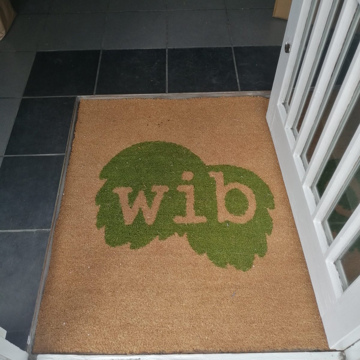 waterintobeer's tweet photo. We look forward to welcoming you (with the help of this swanky new mat no less!) back into the shop again this Saturday, but in the meantime we're operating as click and collect and deliveries only.
We're delivering locally tonight, Thursday and Friday this week. https://t.co/N3cdDNz6mm