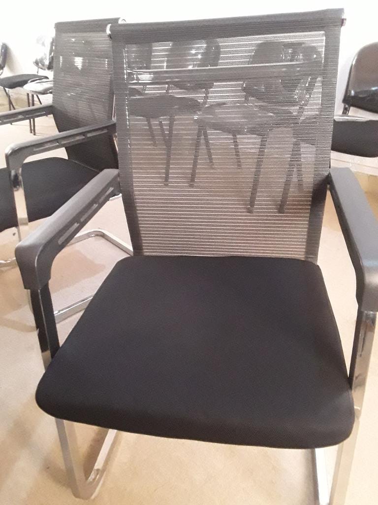 OUATTARAFADA's tweet photo. Et si un sociologue devenait le président de la république, compte tenu des maux qui déchirent la société https://t.co/Kuh2kjOeUD