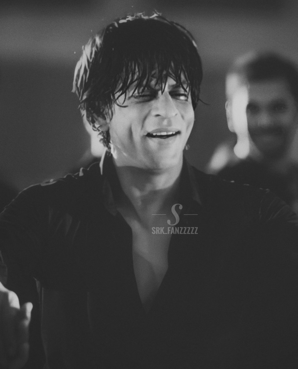 srk_fanzzzz's tweet photo. I don't know when you @iamsrk would announce your movie and when you would release it. Reading news about your next movie has made me emotional, nervous and excited at the same time. I wish you all the success and happiness in this world ❤️ https://t.co/X0Hd0Ec53z