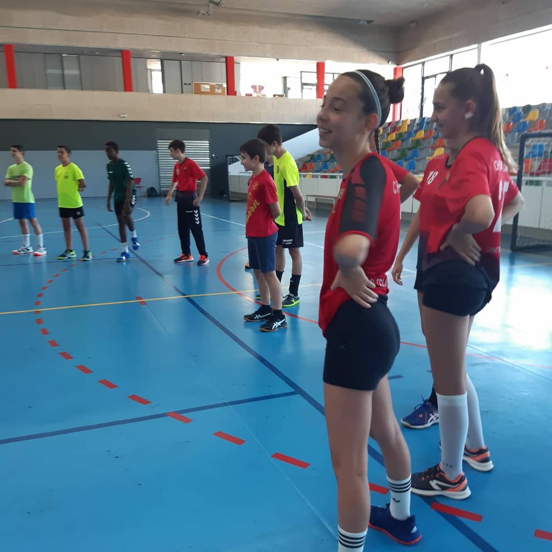 CHSantLlorenc's tweet photo. 2a setmana de la tecnificació CHSL-SINGULARMATCH amb 
@vicenalamo @robert1cuesta @davidginestamontes @nacho.islascasanovas i Ricard Parera i els nostres @ivanmb2000 i @sanchocao.
123...Sant Llorenç
🤾‍♀️🤾‍♀️🔴⚫🔴🤾‍♂️🤾‍♂️
#SomSantllo #singularmatch #santfeliu #handbol #tecnificacio https://t.co/APK4fTCvGi