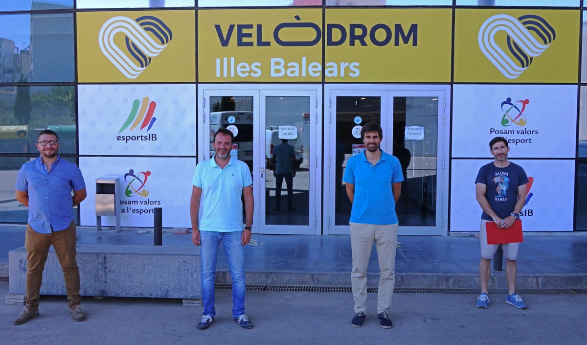Mallorca312's tweet photo. 312 Bike &amp; Tours ha mantenido hoy una reunión con el el Director General de Deportes del Govern de #IllesBalears con el objetivo de seguir planificando y estableciendo los protocolos necesarios para la organización de #Mallorca312 

@cgonyalons @GOIB_Social @esportsIB #Mallorca https://t.co/PWY9IsuPb5