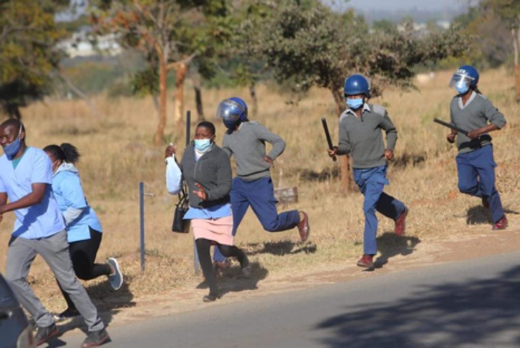 DMagombeyi's tweet photo. Efforts to silence the voices of our Nurses by arresting them should be condemned in strongest terms with the contempt it deserves. You Injure our Nurses you injure Doctors too.  
#ReleaseOurNurses https://t.co/iNNxuaTsMe