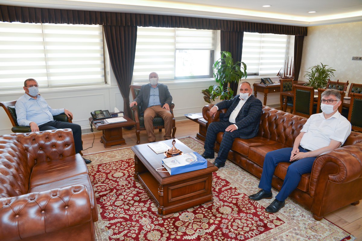 Enerji Bir-Sen olarak, Enerji ve Tabii Kaynaklar Bakanlığı Bakan Yardımcısı Sn. Abdullah Tancan'la görüşerek, bakanlık ve bakanlığa bağlı/ilgili kurumlarımızda görev yapan çalışanlarımızın talep ve sorunlarını ilettik.
Sn. Tancan'a ilgileri için teşekkür ediyorum.