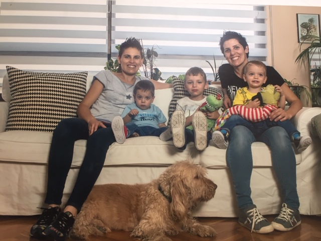 IgualdadZGZ's tweet photo. Exposiciones itinerantes 🖼 💼 
La exposición "Somos Amor, familias diversas" está en el Centro Cívico Río Ebro.
Otras exposiciones para llevar a centros educativos, asociaciones ... 
👉 https://t.co/rGHBgywi6w
@DuneSolanot @AMASOL_Aragon_ @SOMOSLGTB  @sofalgtb @ChrysallisAEFMT https://t.co/pE7ZXairaf