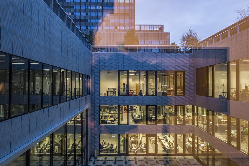 zhdk's tweet photo. #WANTED #JobAlert: Das Departement Design @zhdk sucht:
Professur Designtheorie und Designgeschichte, 50% 
Geschäftsleitung Institut für Designforschung, 50%
https://t.co/SVkdLHsqfM https://t.co/TfYospA3wY 
#design https://t.co/W7Sh4jP3Xn
