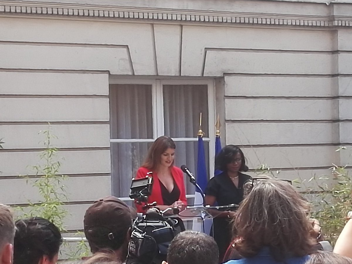 RemyComiotto's tweet image. #FLAG et #INTERIALE présent à la Cérémonie de passation de pouvoir entre @Marlène SCHIAPPA et  @Elisabeth MORENO à l'Hôtel du Petit Monaco...