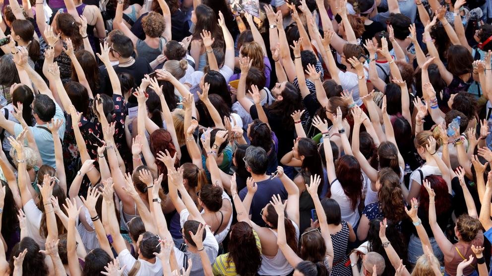 Cristina_H_'s tweet image. 7 de julio. 

4 años de la infame violación de La Manada. 
Ojalá esa chica valiente lo que recuerde hoy sea que su declaración cambió la visión que España tiene sobre la violación. Estaremos siempre en deuda con ella. Gracias.

 No olvidamos, seguimos. 💜