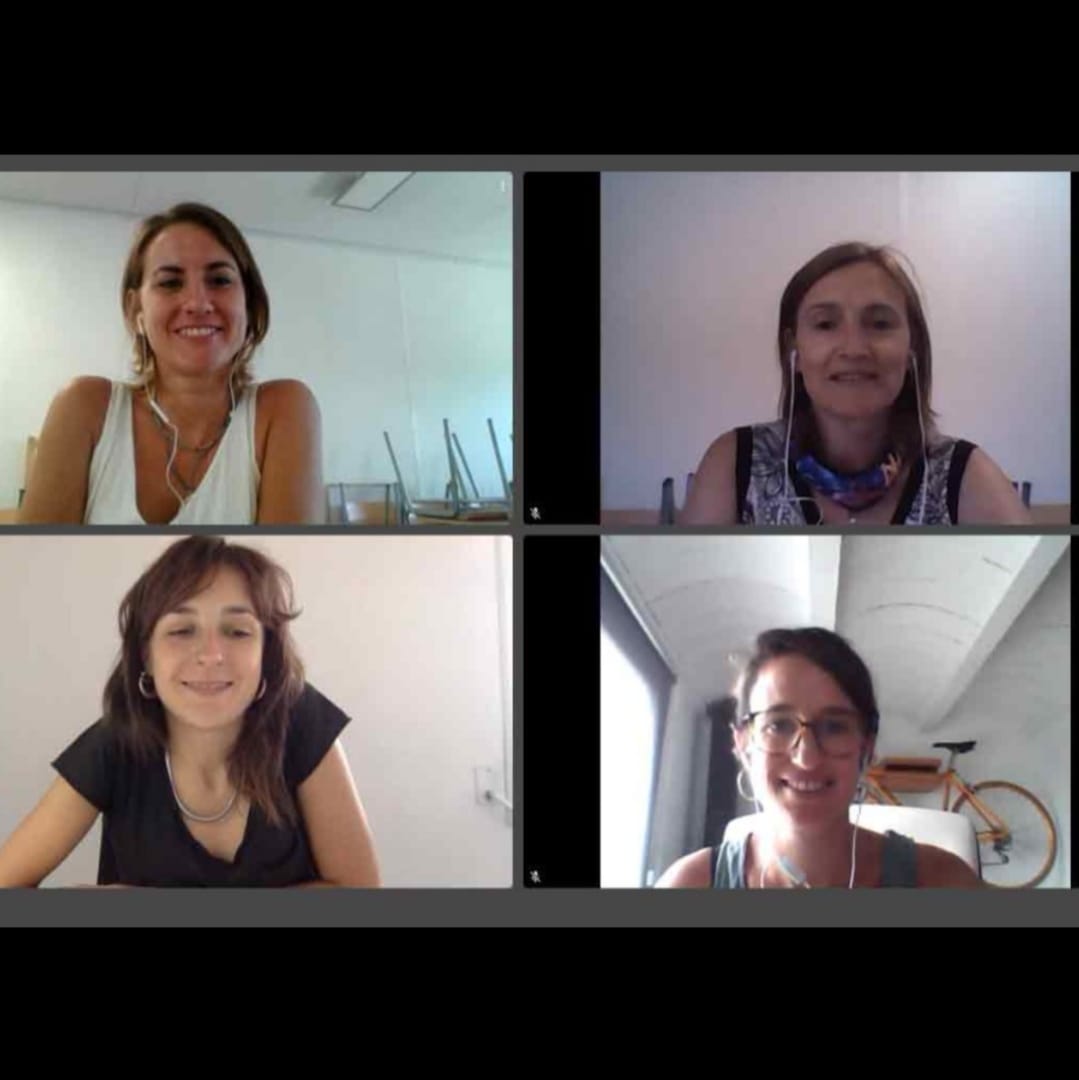 GrupIREF's tweet photo. Aquesta setmana estem explorant una nova activitat en format virtual d'APROXIMACIÓ AL PROJECTE FILOSOFIA 3/18 amb professionals implicades i amb ganes de més!

#formaciófilo318 #virtualitat #empantallades https://t.co/Vc0yVAl5JY
