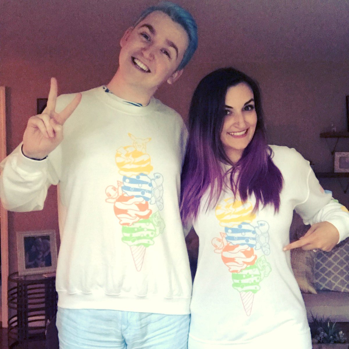 Smajor1995's tweet photo. Happy Birthday to one of the most amazing people I’m lucky enough to call a best friend! There isn’t a moment together I haven’t enjoyed, from me ruining your diets, to going shopping, or just cry laughing at something stupid! I hope you have the best day @LaurenzSide ❤️ 🎊 🎁 https://t.co/1e3e7bV9ba