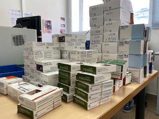 Hoy nos ha llegado toda esta medicación de un paciente fallecido

¡No acumules medicamentos, haz un uso responsable de ellos!⚠️

🔷Comprueba la medicación que tienes en casa
🔶Retira de uno en uno los medicamentos en la farmacia

#Farmacia #hospital #medicamentos #responsabilidad
