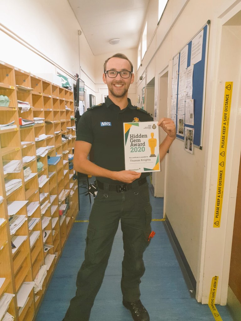 💎HIDDEN GEM ALERT!💎 Well done to South Cambs paramedic Tom and apprentice Liam on both receiving a #hiddengem for climbing over a bridge barrier &amp; rescuing a patient contemplating suicide. 
<a href="/EastEnglandAmb/">EEAST Ambulance Service</a> <a href="/jamespaulnorman/">James Norman</a> <a href="/garethdoman/">Gareth Doman</a> #WeAreEEAST #OneTeam #MentalHealthMatters