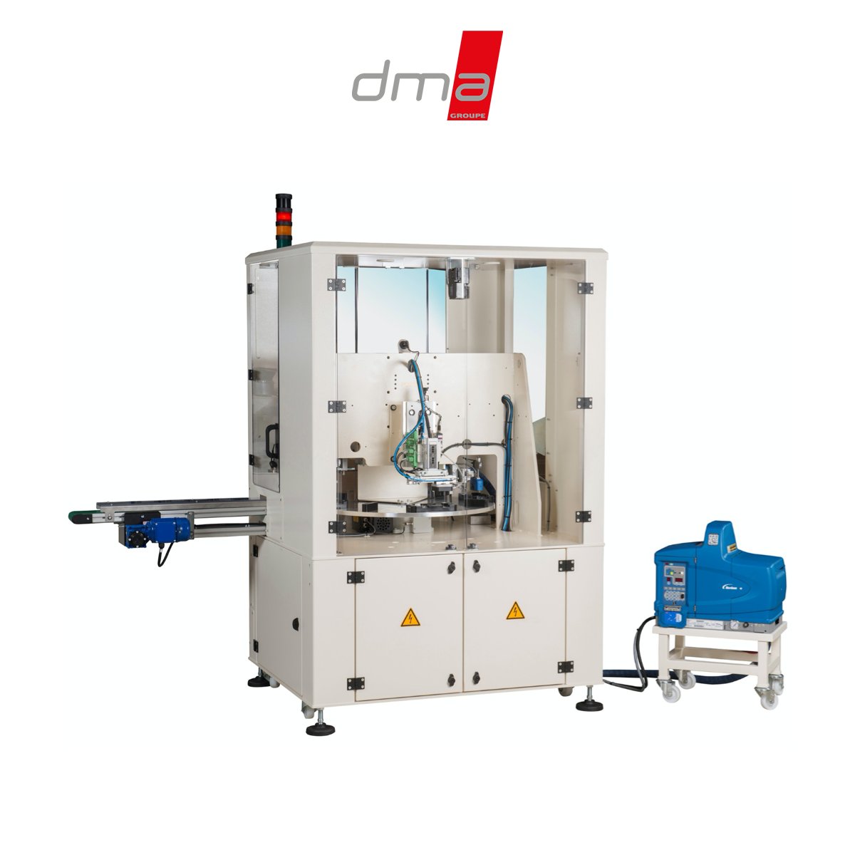 DMAGroupe's tweet photo. 🔴 Machines DMA 🔴 
Aujourd'hui on vous présente une de nos machines de collage équipées d'un poste opérateur, de colle et de transfert avec une fonctionnalité semi-automatique ! 😮 
Les détails c'est par ici 👉 https://t.co/aarRhuMJGo https://t.co/A945uSCNW4