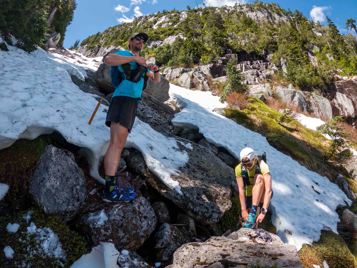 HILLSOUNDEQPMNT's tweet photo. Summer + trail running + snow capped mountains + crampons=winner! @jpelletier exploring the mountains in Squamish with his trail running friends @Adamchistopher & @audreelafreniere. 📷 @jpelletier
#hillsound #besafegowild #RecreateResponsibly #trailrunning #explorebc #runwildvan https://t.co/OpVZsNBy68