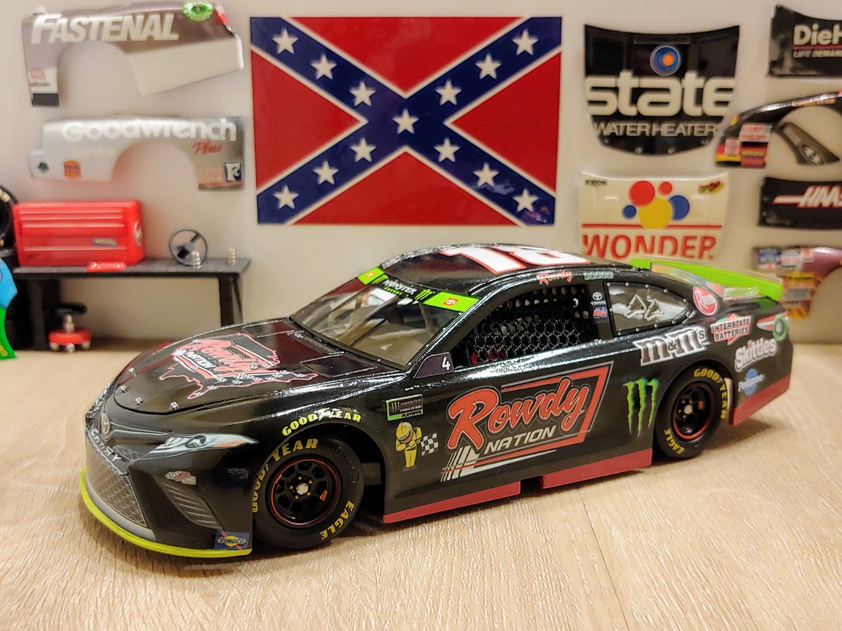 DixieCustoms's tweet photo. Championship Rowdy Nation for the personal collection
🤘🏻☠🏁🏆

#NASCAR #MENCS @mmschocolate @interstatebatts @Skittles @PedigreeUS @rheem @MonsterEnergy #DiecastCar

https://t.co/9332m2gkTN https://t.co/NrV34A8ZG4