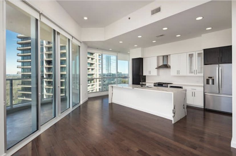 Tenaciti_'s tweet photo. #TagAFriend who would appreciate this southern charm luxury style apartment Buckhead 😍 at The Huntley! 

If you’re looking for a new place to call home 🏡 download our mobile app and check out our 1000+ rental options in the Metro Atlanta area !  #Tenaciti https://t.co/mXuMkNqtti
