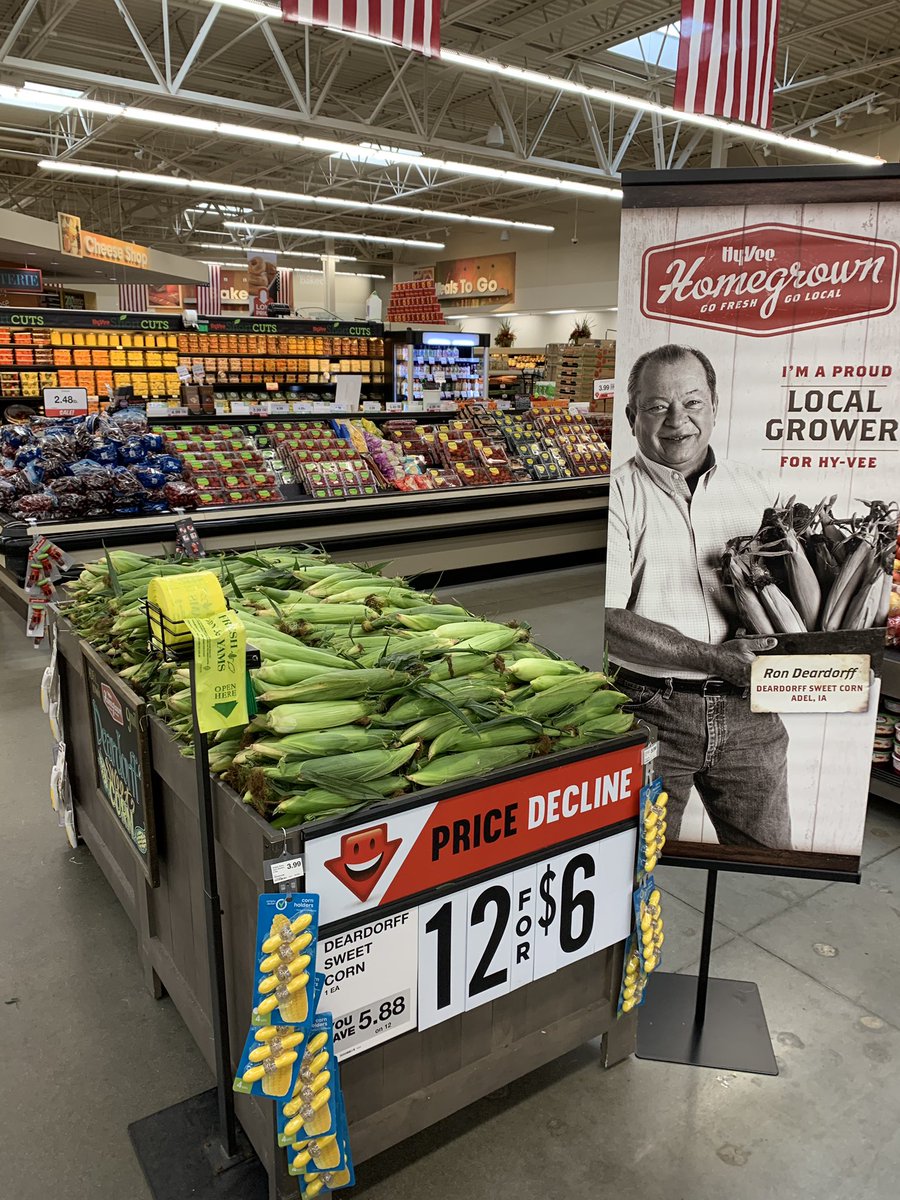 WaukeeHyVee's tweet photo. Deardorff sweet corn is here! Pick up the best sweet corn of the season today! #sweetcorn #deardorff #summeriniowa #supportlocal https://t.co/UWmXdr0oQR