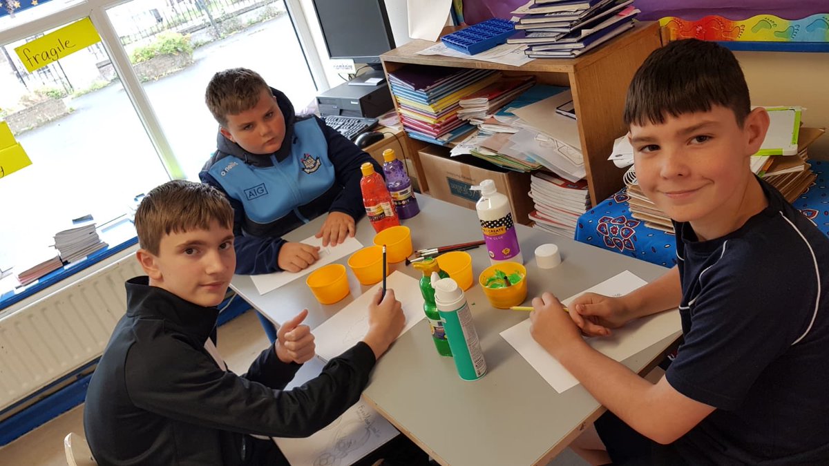 olihscl's tweet photo. Summer Camp up and running with our 6th class! Getting some work done for transfer to 2nd level and having some fun with arts, sports and baking!! https://t.co/ydptbN1hdJ