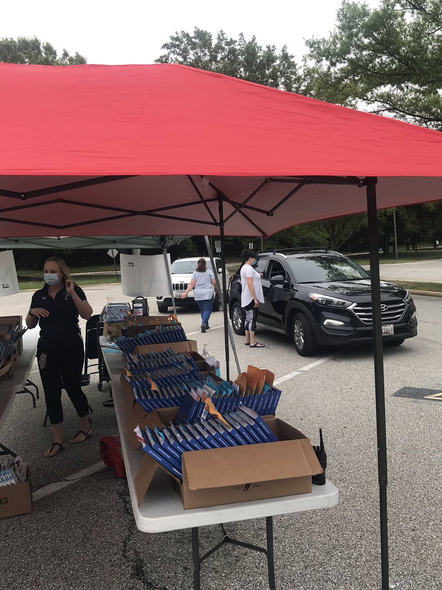 Day Two of yearbook distribution! We can’t wait to see you! 8:30-10:30 a.m. Bring your ID and a pen! #ALLChesapeake <a href="/IMChesapeakeHS/">Chesapeake High School</a> @jly223