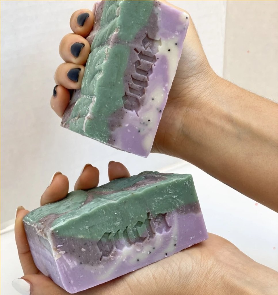 MOTHERMARY999's tweet photo. Admire the creativity put into this soap yall. Thank me later. Follow the creator on Instagram @s.u.c.i.a and be ready when her shop lauches this week @ https://t.co/XnV1ukkHPu https://t.co/MhzkrbNMV6