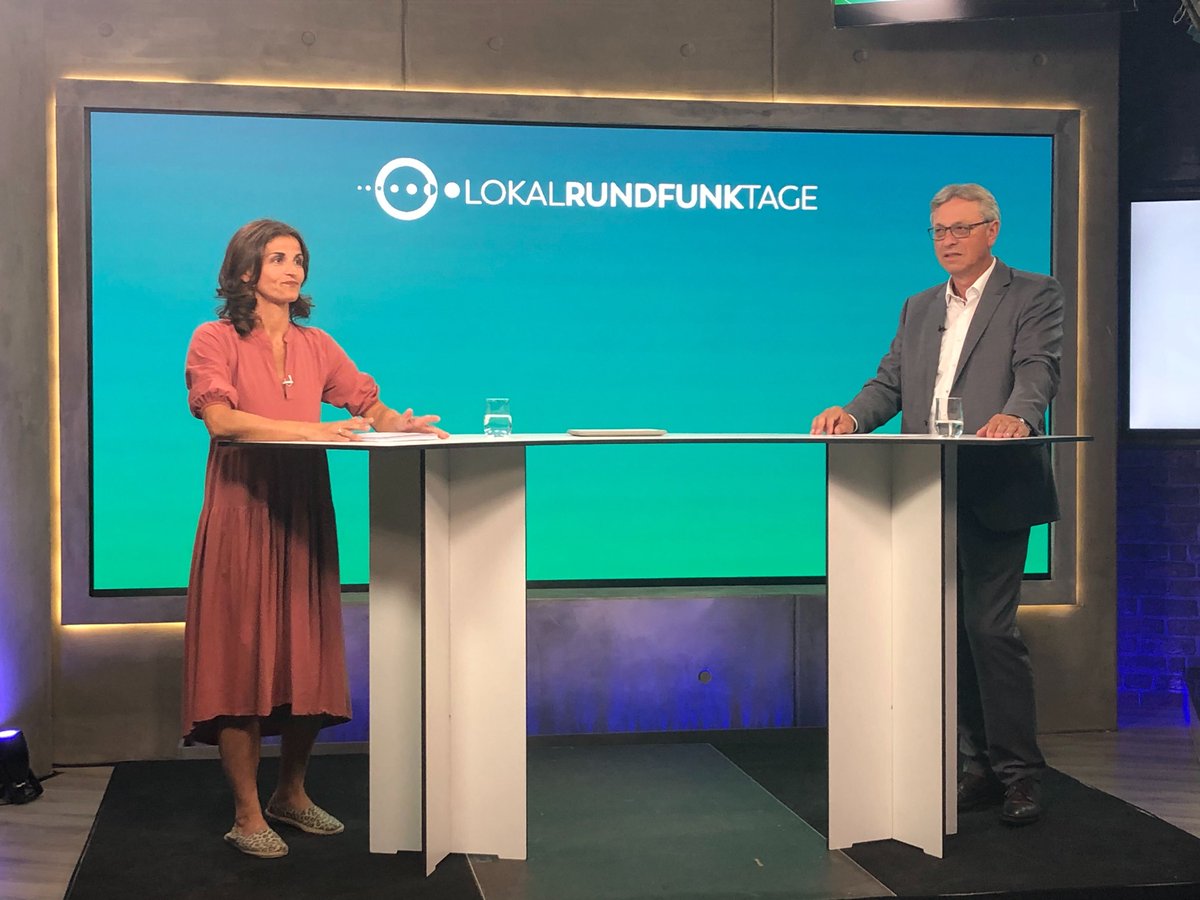 Lokalfunktage's tweet photo. Jetzt geht es los! Viel Spaß beim #LRFT20 Online Special: https://t.co/Zm3urr44EE https://t.co/YyvFBa7UGq