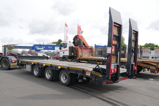 MVCommercial's tweet photo. Ready to Go: T118780 - MAC 3 AXLE DRAWBAR TRAILERS

View more at: https://t.co/79c55sVFAN

This vehicle is available with MV Asset Finance. Get a quote here: https://t.co/Et7sB4PI9d https://t.co/DnYnxtafPu