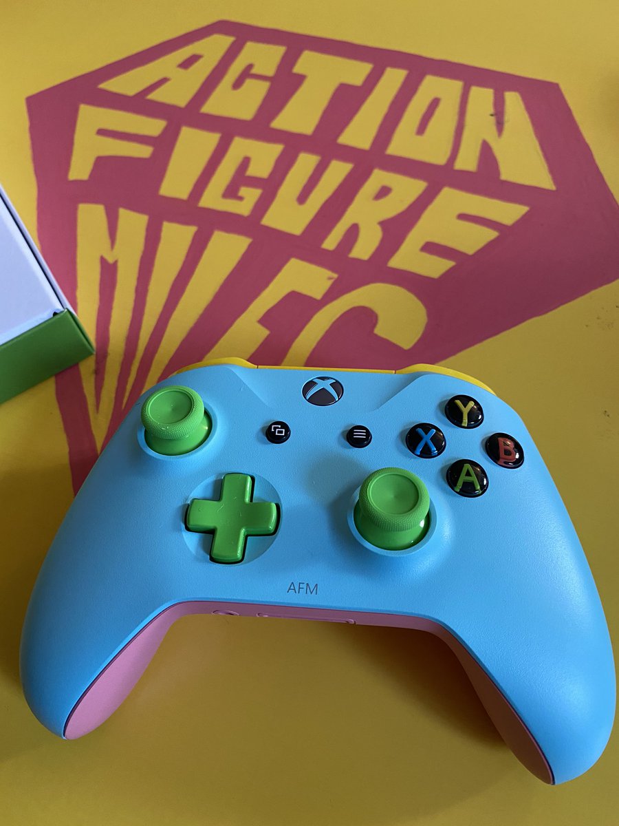 RakeemMiles's tweet photo. Action Figure Miles Xbox Controller https://t.co/gYwCmvKLgs