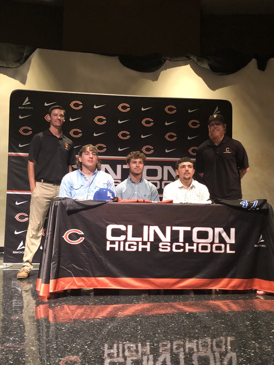 CHSdragonsbsb's tweet photo. So proud of these 4 guys today! 

Trace “Doug” Wandell signs with Maryville College for Basketball 

Austin Pemberton &amp; Adam Sharp sign with Alice Lloyd to play baseball.

Nick Graham signs with BC Athletics for their post grad program. https://t.co/kFw29Fa4ZO