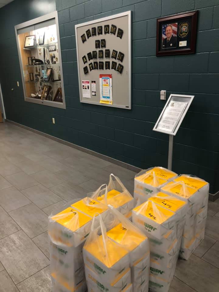 Back on track and stopped by to feed over 50 police officers today!  
5000 is in sight!!  Be safe and stay positive!
Continue to help others during this difficult time