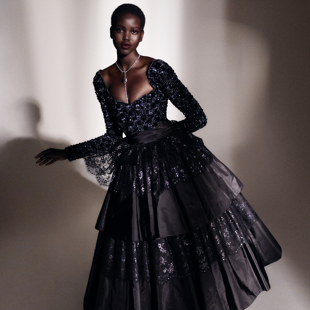 CHANEL on X: A 'Grand Siècle' allure — layered taffeta & lace dress with  an all-over embroidered corsage from the CHANEL Fall-Winter 2020/21 Haute  Couture collection, photographed by Mikael Jansson. Featured with #