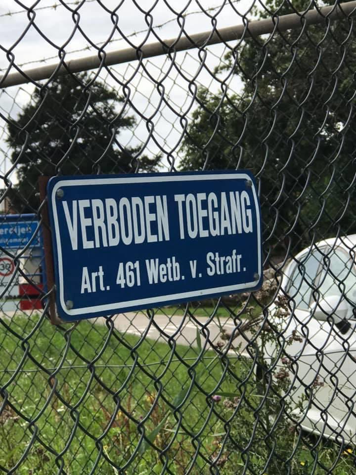 ⚠ Waarschuwing van Schreuders handel &amp; transport over de gevaren van het spelen van kinderen op de loswal aan de Maasdijk in Poederoijen.

Lees het volledige bericht via facebook.com/14043075664647…