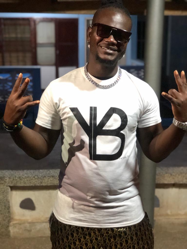 DonKarlonLIB's tweet photo. #ShattaTuesdayMarket 👇 @shattawalegh 👑💖 ...

Grap yours now #YannaBoy Offical Clothing👇 !!! 
Contact 📞 +233- 594 - 017023 / +233-243- 623621.

Watch For : 
LIB DANCEHALL KING 👑 
SM-MILITANT LIBERIA 👑 
@Chilloutbadman  💚 #GiftOfGod 👊 #AllOut #YannaBoy 😍. https://t.co/i9B03Bqdfc