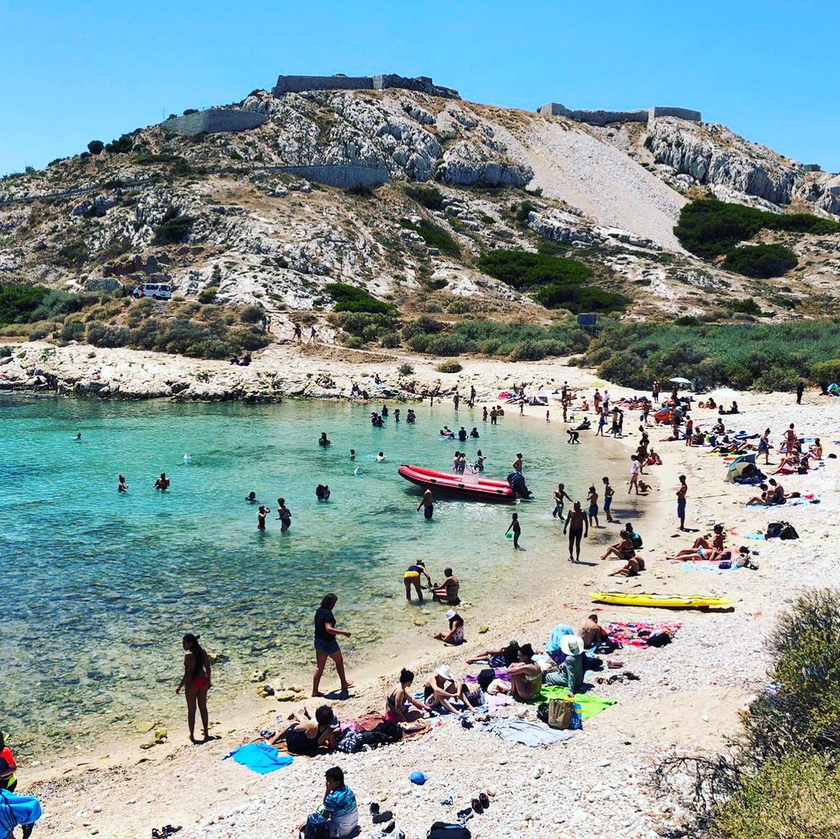CEParis19Ouest's tweet photo. Jour 2️⃣ Escapade sur l’Île du #frioul s’émerveiller face à la beauté du paysage du littoral provençal #CEParis19 #citeeducative @academie_paris @acaixmarseille @Paris19e @MaepParis #ecoleouverte https://t.co/tjSC4mChrT