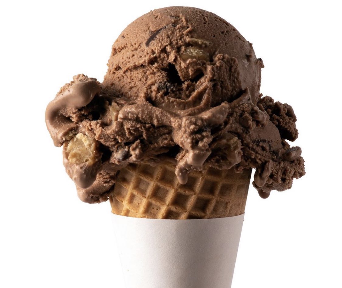 henryssweet's tweet photo. It’s WORLD #CHOCOLATE DAY! 🍫
Celebrate at Henry’s with:
-Chocolate Cupcakes
-Super Chocolate Brownies
-Fudge
-Gourmet chocolate bars
-Cookies
-Ice cream, milkshakes and sundaes
-Classics like M&amp;Ms, Hershey and Reese’s
-...and MORE!
We are open until 8pm tonight! https://t.co/sOu1hf5IRk