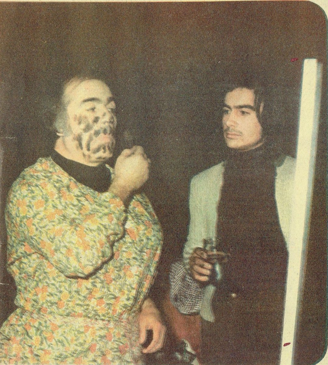 Omer Guvercin Auf Twitter Sabanoglu Saban Filminde Calinan Elmasi Bulmak Icin Carsafli Bohcaci Rolune Giren Kemal Sunal Ve Halit Akcatepe Gulmek Icin Birakin Gormeyi Dusunmek Bile Yetiyor Https T Co Jhiw7sdmi4 Twitter