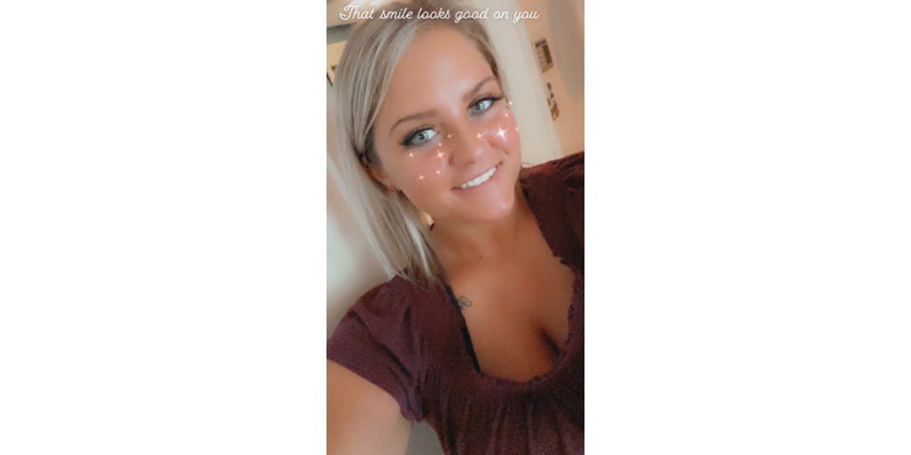 AshleyEp1c's tweet photo. “A warm smile is the universal language of kindness.” -William Arthur Ward #tuesdayvibes #TuesdayThoughts #TuesdayMotivation #tuesdaymood #retweet #likemeplease ☺️☺️ https://t.co/IqwPsr6PwU