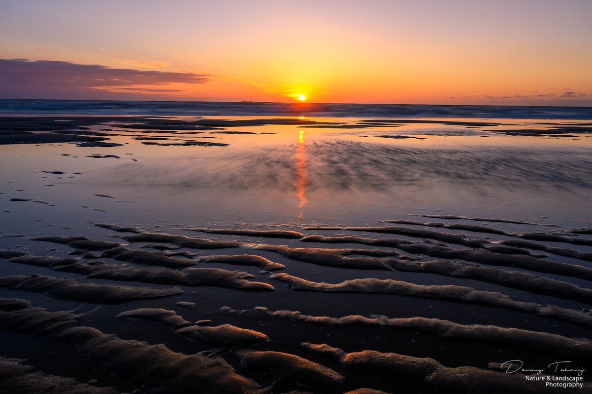 Sunset last night #westland #dezeekust <a href="/GemWestland/">Gemeente Westland</a> <a href="/Bezoek_westland/">Bezoek Westland</a> <a href="/ZHLandschap/">Zuid-Hollands Landschap</a> #nikonnl #sunset #natuurfotografie