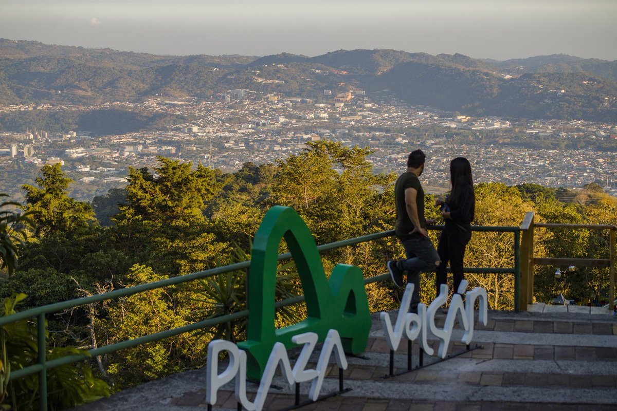 PlazaVolcan's tweet image. 🥰 Esos momentos volverán... Volverán las tardes con amigos y seres queridos, volverán las tardes de café y rico clima, volverán las oportunidades de disfrutar de la naturaleza, volverán las oportunidades de disfrutar de los restaurantes de #PlazaVolcán 🌋
#VolcanoLovers