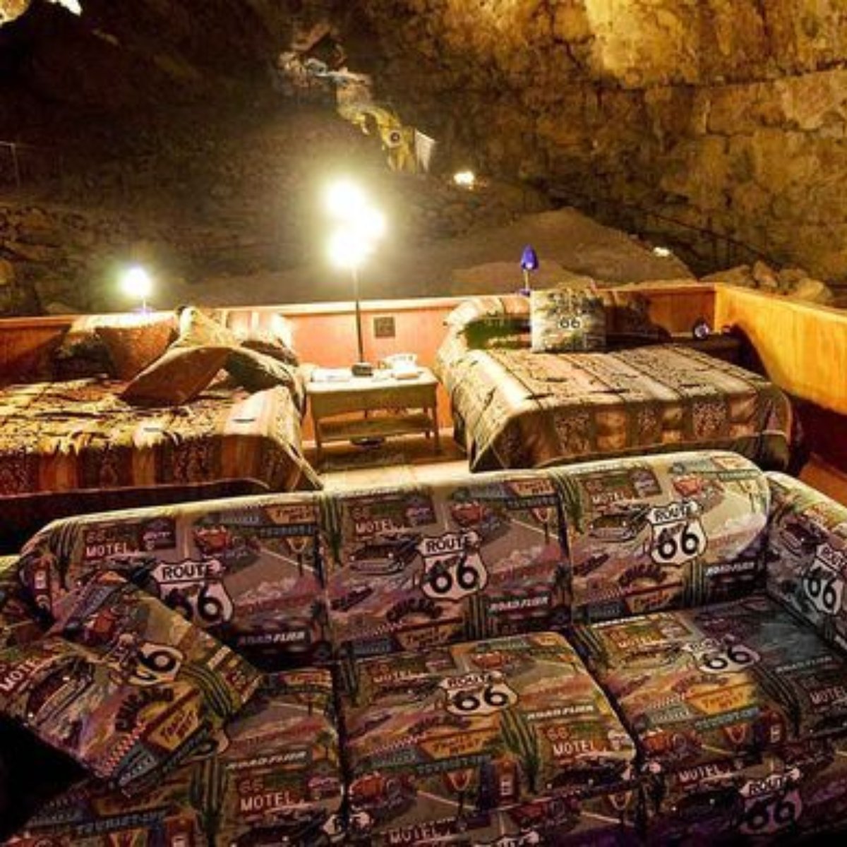 GCCavern's tweet photo. A lot of hotels and inns have rooms with a view, but we're the only one that offers one with no view. Our cavern suite provides an experience like none other. https://t.co/FArH8WMhVD