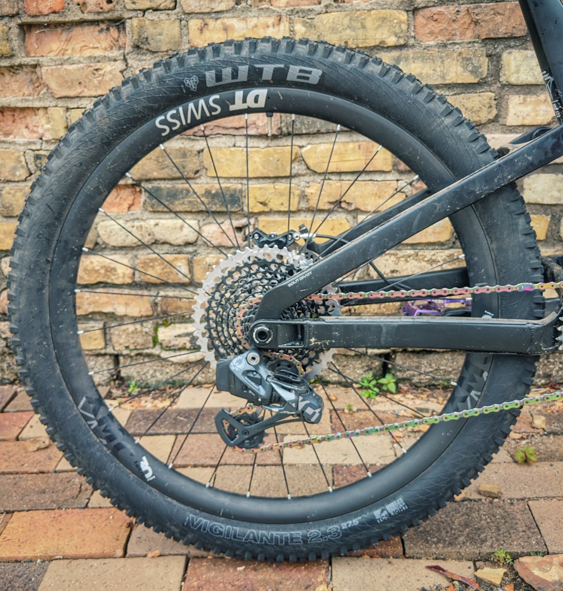 QualityBike's tweet photo. A few more of our Bike of the Week: Kyle Stark and his @salsacycles Rustler with a new @rockshox ZEB! ⁣⁣⁣

Bikes are [fill-in-the-blank]: ⁣⁣⁣Bikes are siiiiiick⁣⁣⁣!

#whatQrides #employeebikes #salsarustler #rockshoxzeb https://t.co/u7CIcqLtN1
